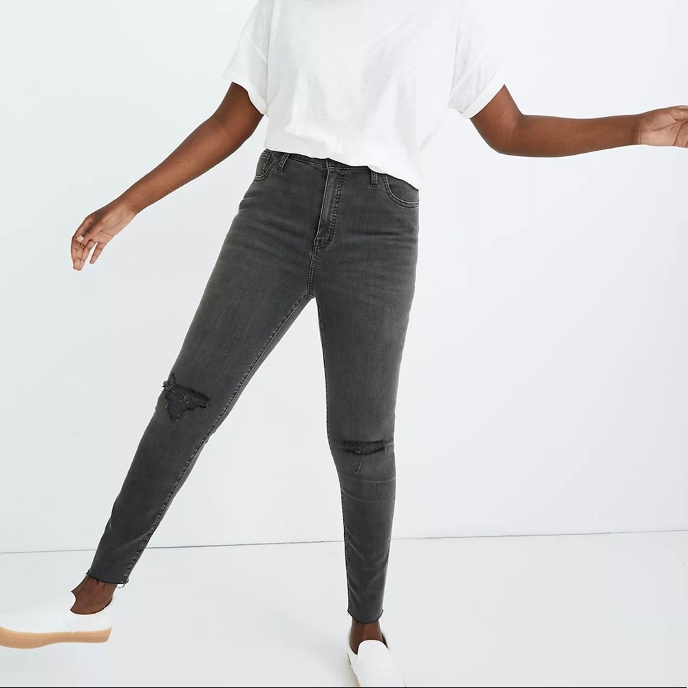 Madewell Tall Curvy High-Rise Skinny Ripped Knees Raw Hem Jeans in Black Sea